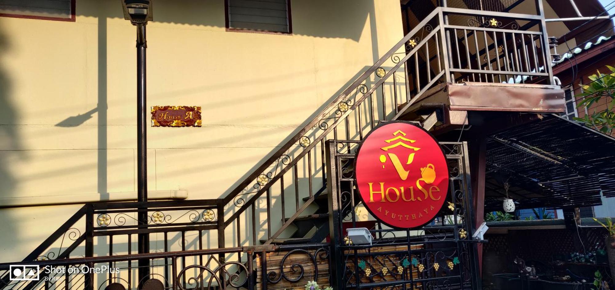 Manu V House Hotel Phranakhonszi Ajutthaja Kültér fotó